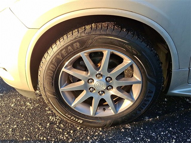 Used 2015 Buick Enclave Leather image 9