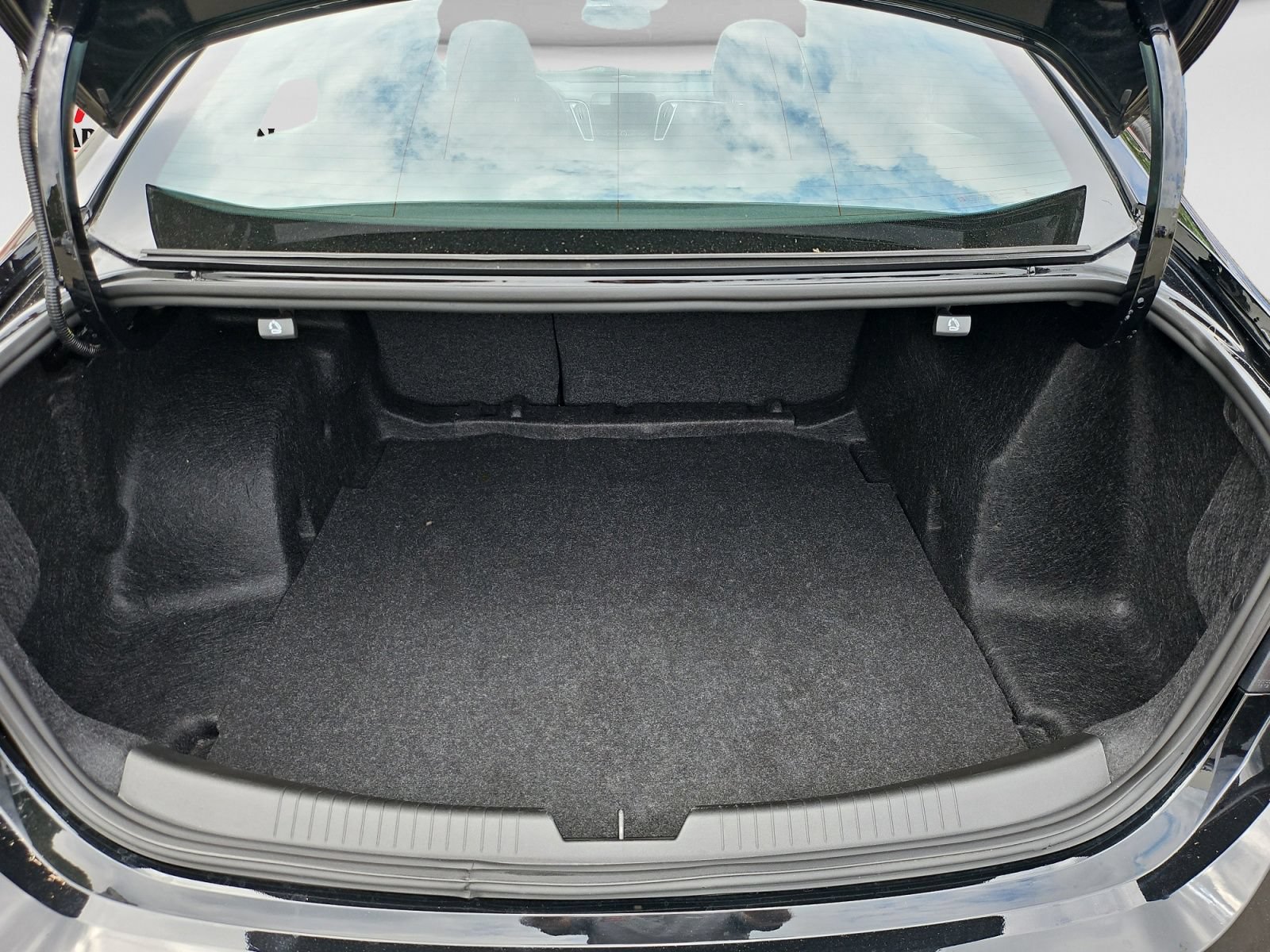 Used 2023 Chevrolet Malibu LS FWD image 17