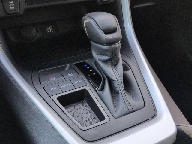 Certified 2024 Toyota RAV4 XLE FWD image 15