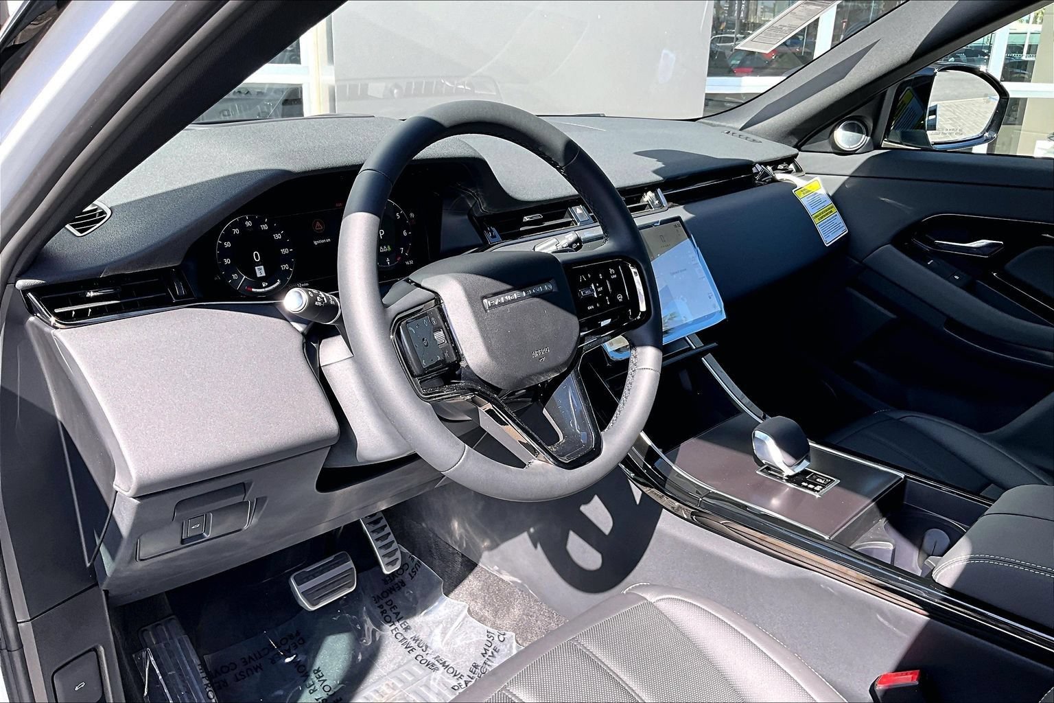 New 2026 Land Rover Range Rover Evoque Hoxton AWD/4WD image 6