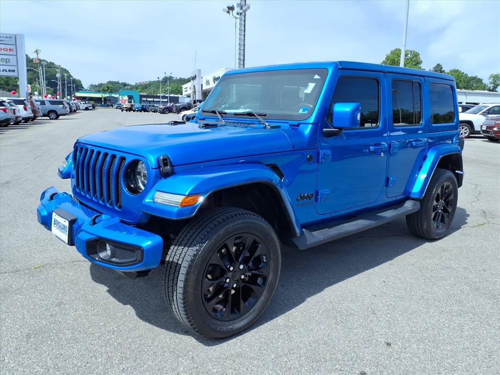 Used 2022 Jeep Wrangler Unlimited Sahara AWD/4WD image 8