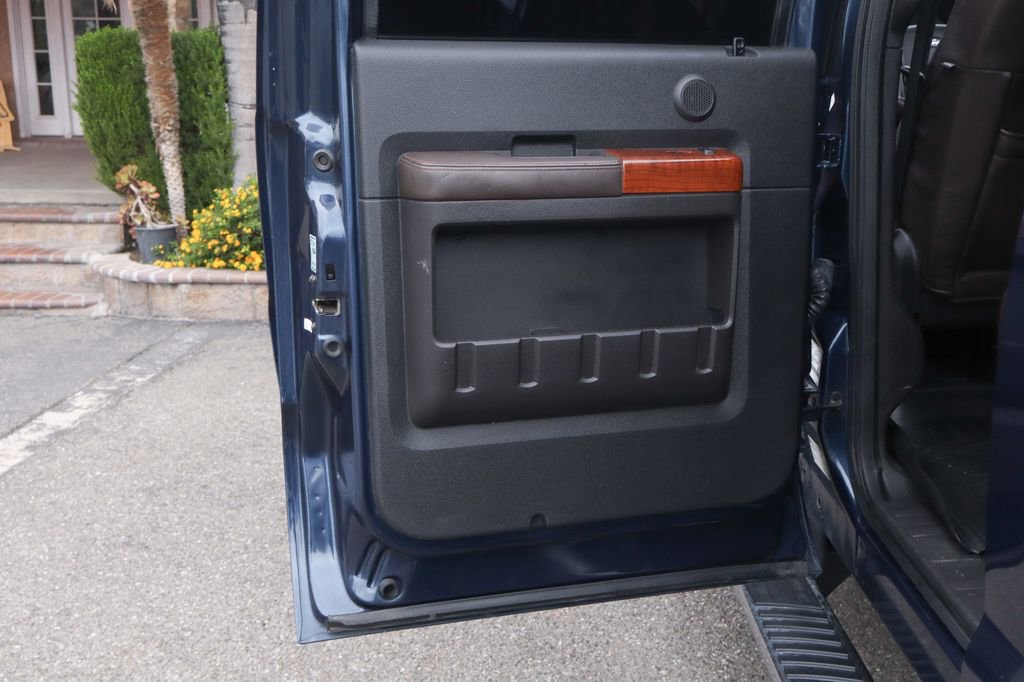 Used 2016 Ford F350 King Ranch w/ King Ranch w/Chrome Package AWD/4WD image 46