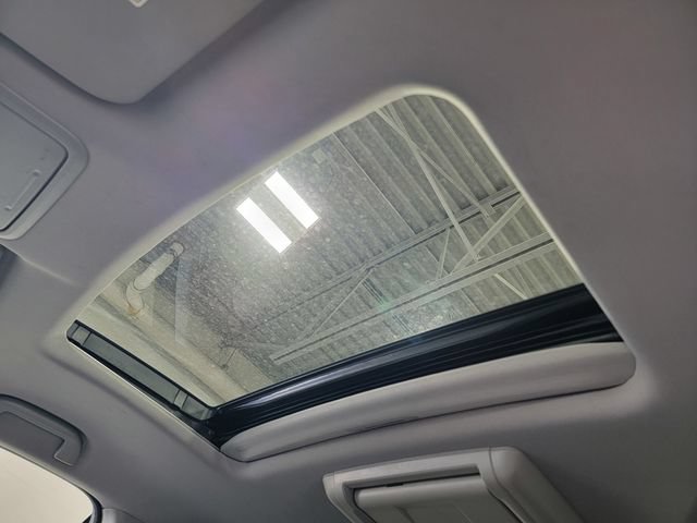 Used 2017 Honda Pilot Touring image 30