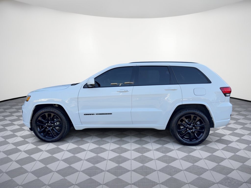 Used 2019 Jeep Grand Cherokee Altitude RWD image 2