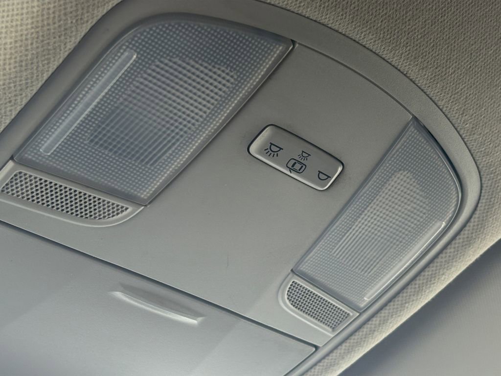 Used 2023 Hyundai Kona SEL FWD image 28