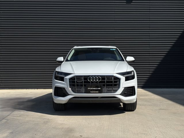 Used 2023 Audi Q8 Premium image 10