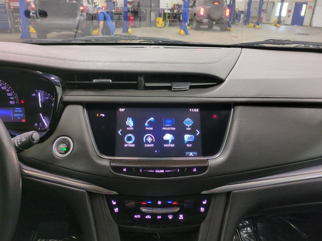 Used 2017 Cadillac XT5 Premium Luxury image 17