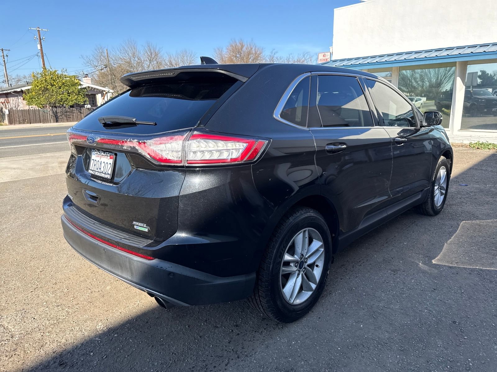 Used 2015 Ford Edge SEL image 5