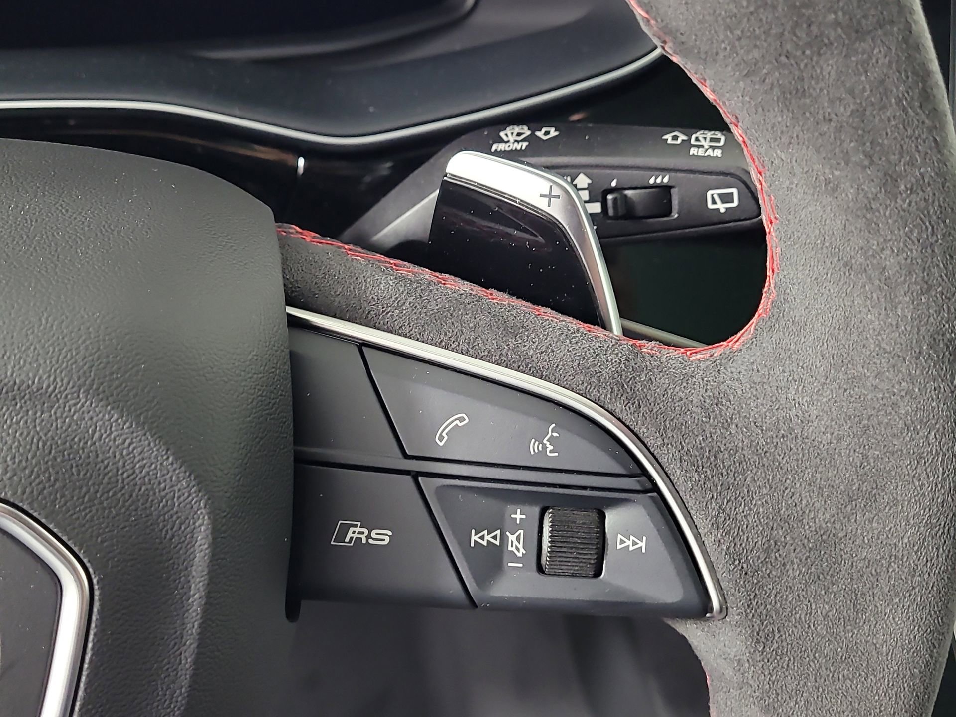 New 2026 Audi RS Q8 performance image 24