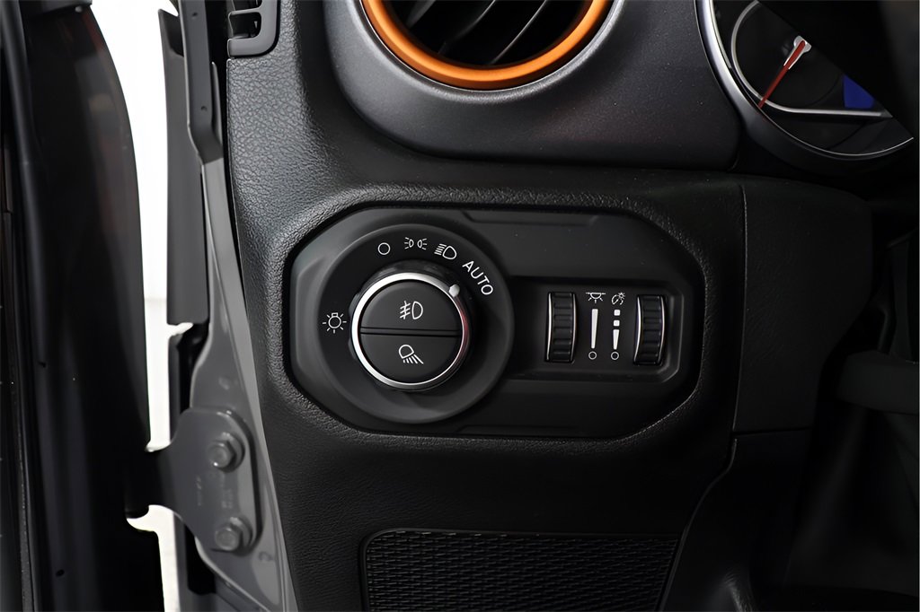 Used 2021 Jeep Gladiator Mojave w/ Trailer Tow Package image 18