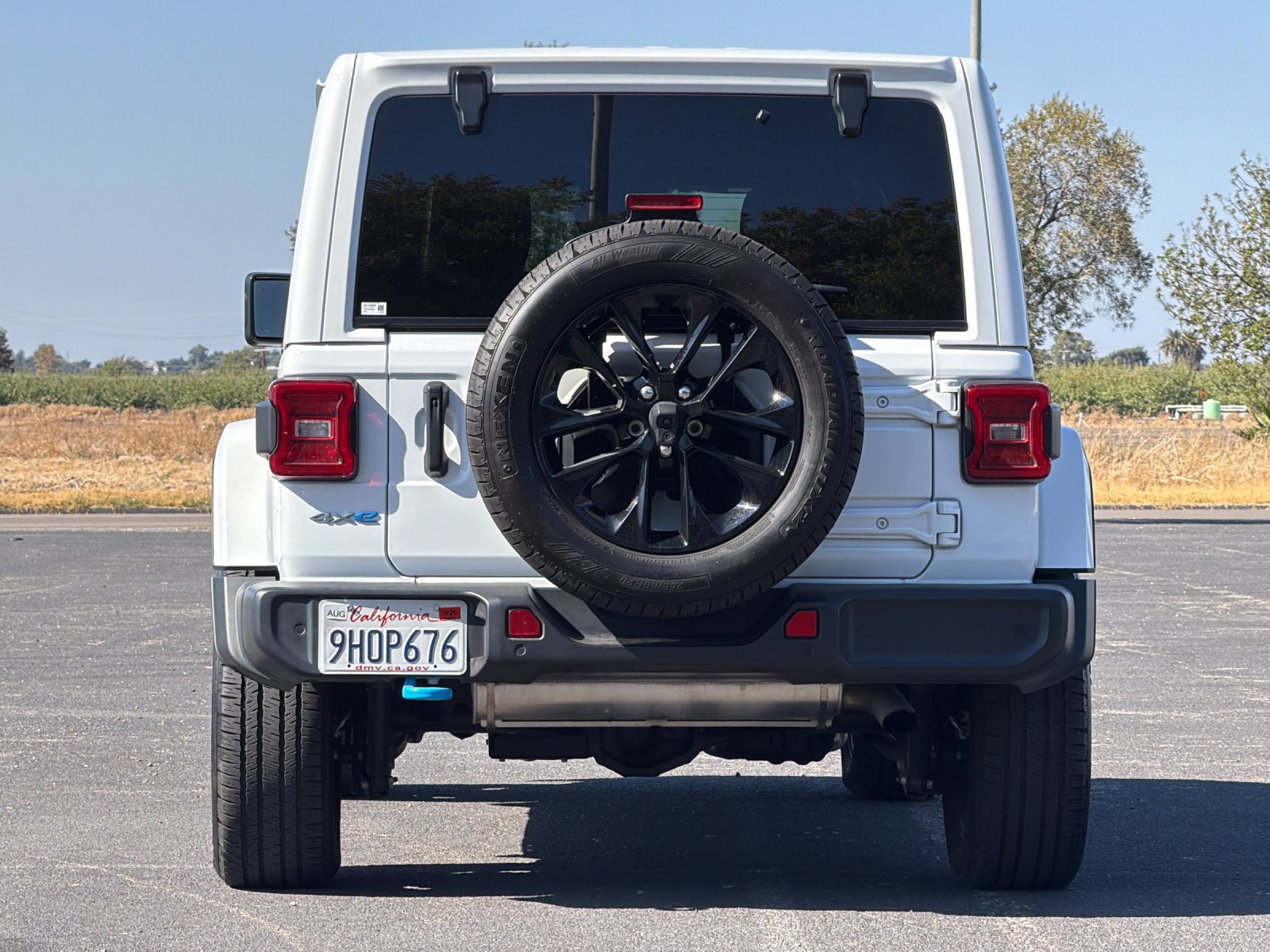 Used 2024 Jeep Wrangler Unlimited Sahara w/ Technology Group AWD/4WD image 5