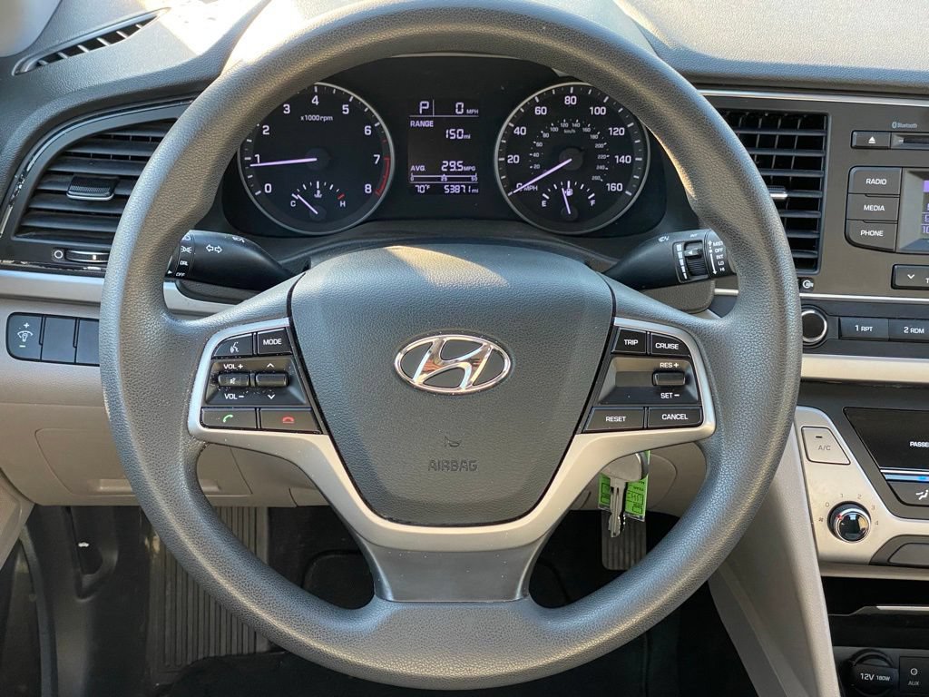 Used 2018 Hyundai Elantra SE FWD image 19