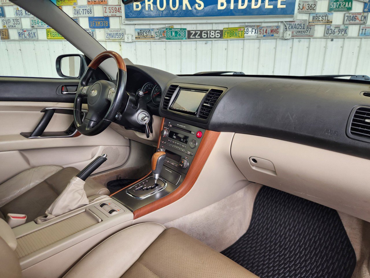 Used 2006 Subaru Outback 3.0R L.L. Bean AWD/4WD image 2