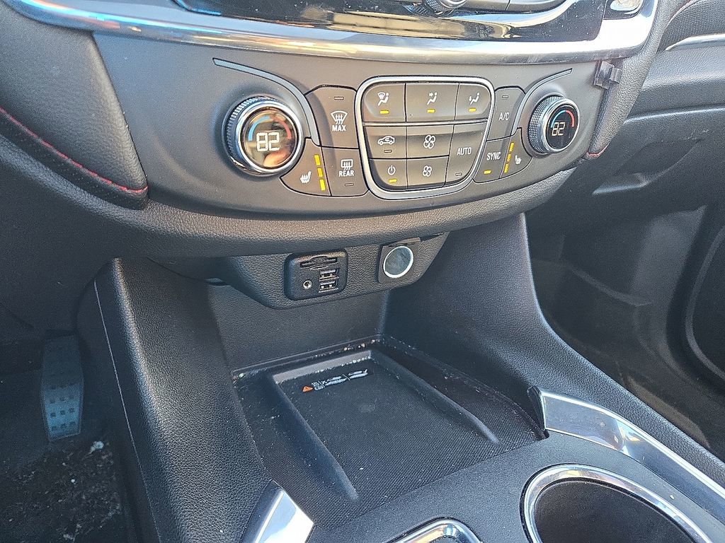 Used 2023 Chevrolet Traverse RS w/ LPO, Floor Liner Package image 22