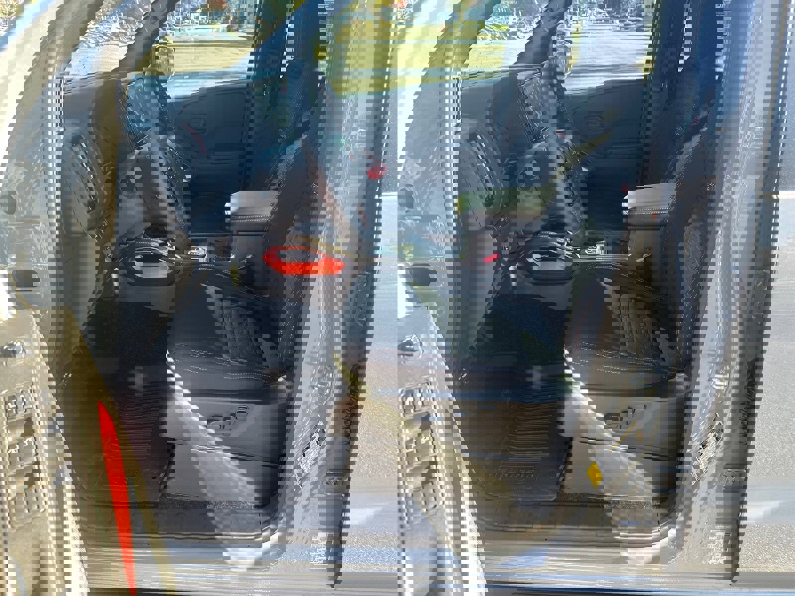 New 2026 Nissan Frontier PRO-4X w/ Pro-4x Convenience Package image 9