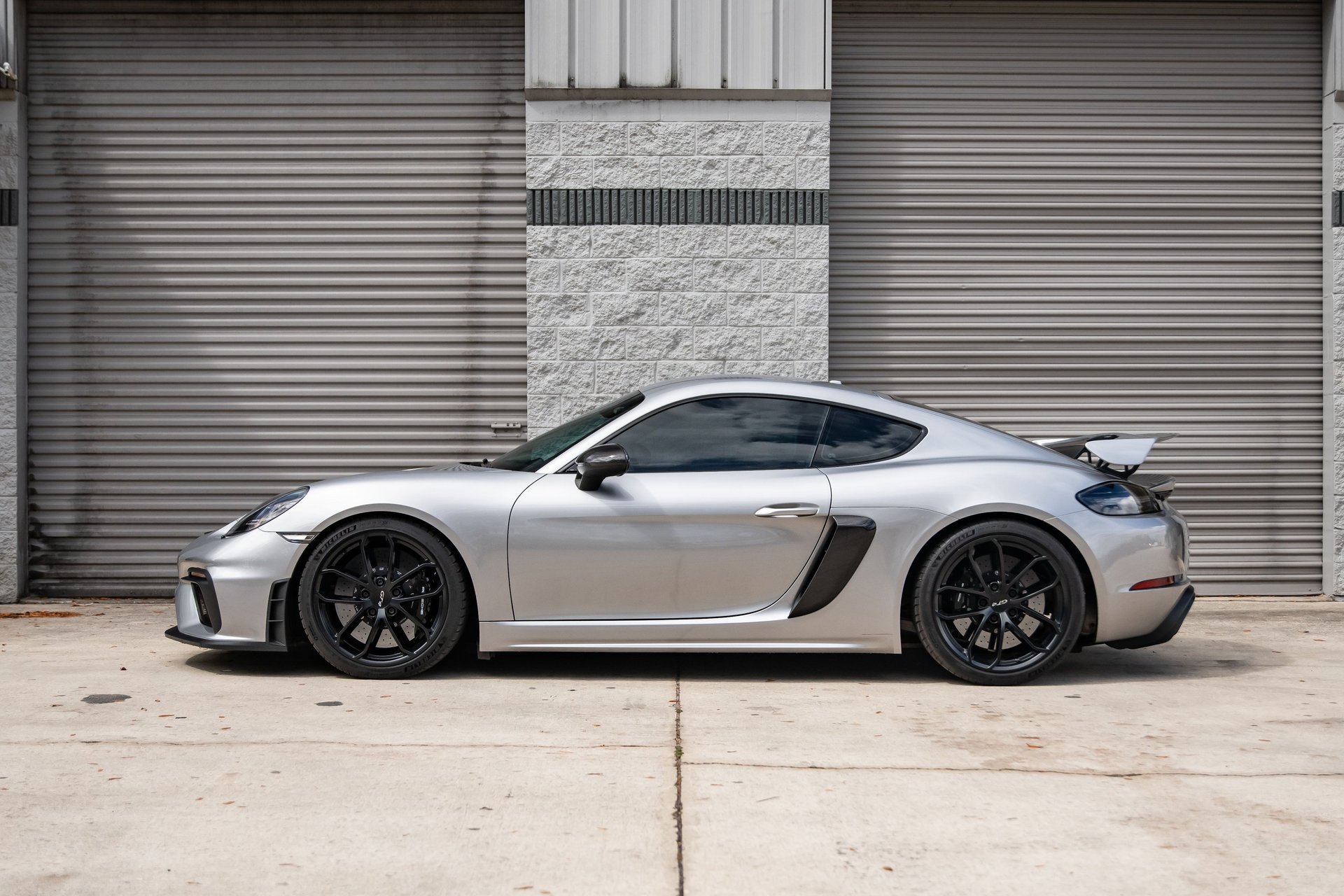 Used 2020 Porsche 718 Cayman GT4 image 8