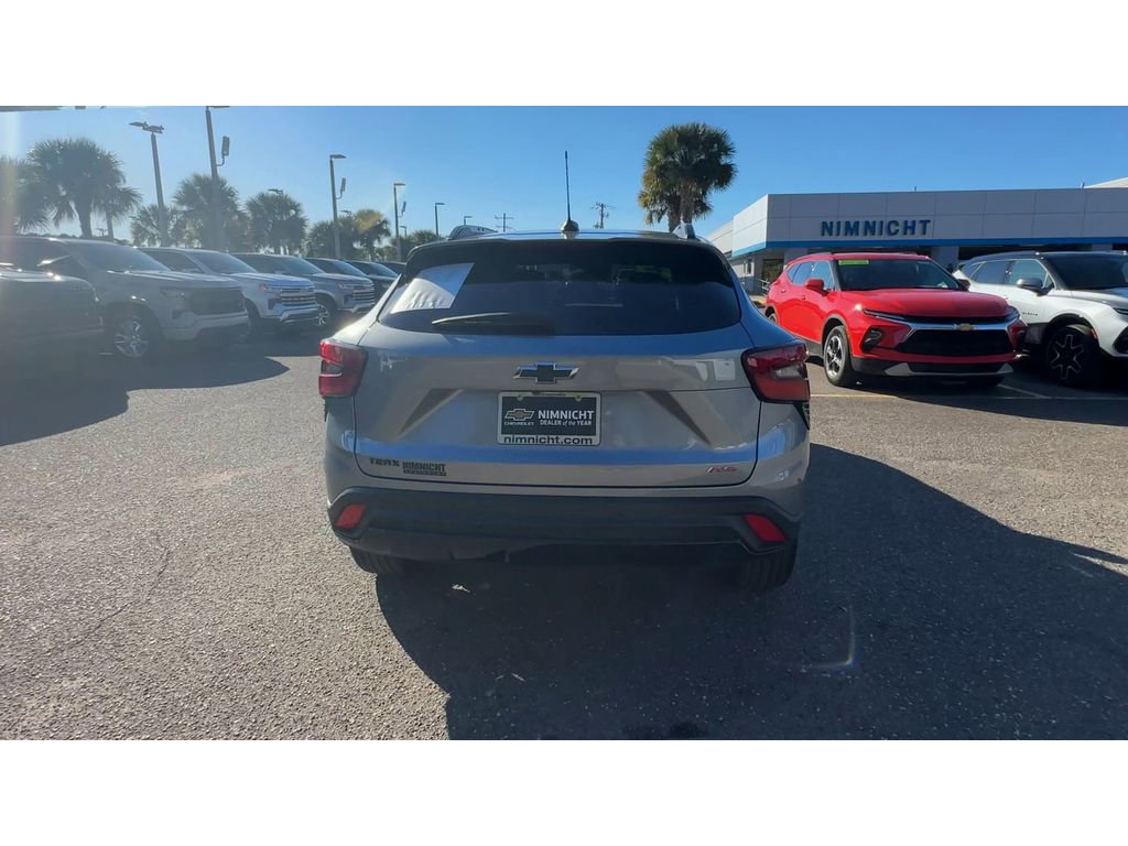 Certified 2025 Chevrolet Trax RS w/ Sunroof Package image 3