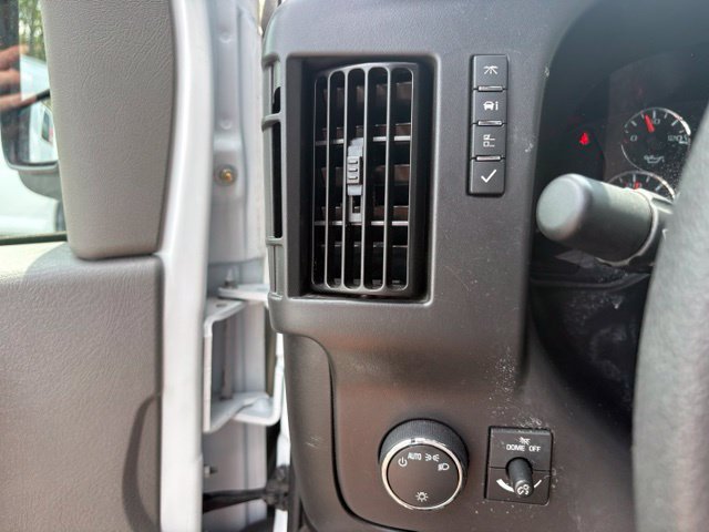 Used 2025 Chevrolet Express 2500 w/ Driver Convenience Package RWD image 33