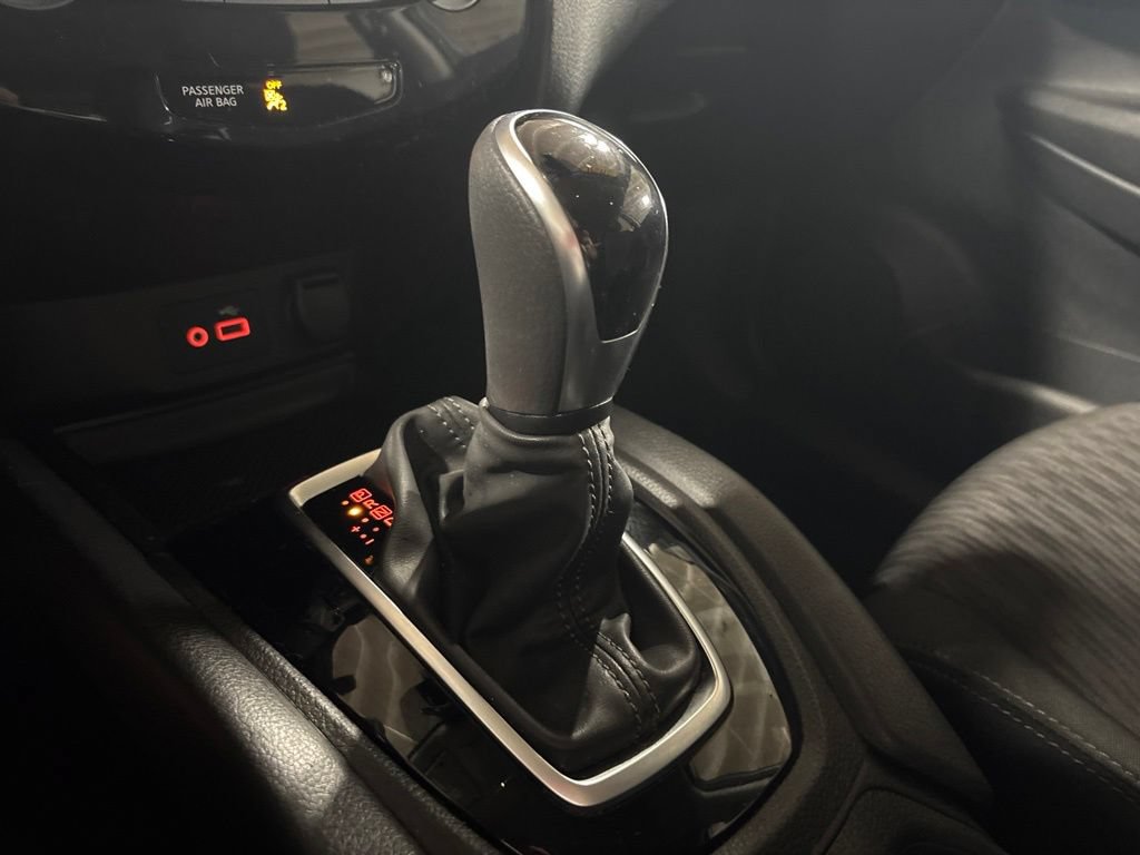 Used 2020 Nissan Rogue S AWD/4WD image 20