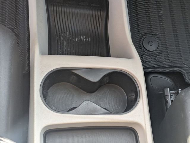 Used 2021 Chrysler Voyager LX image 24