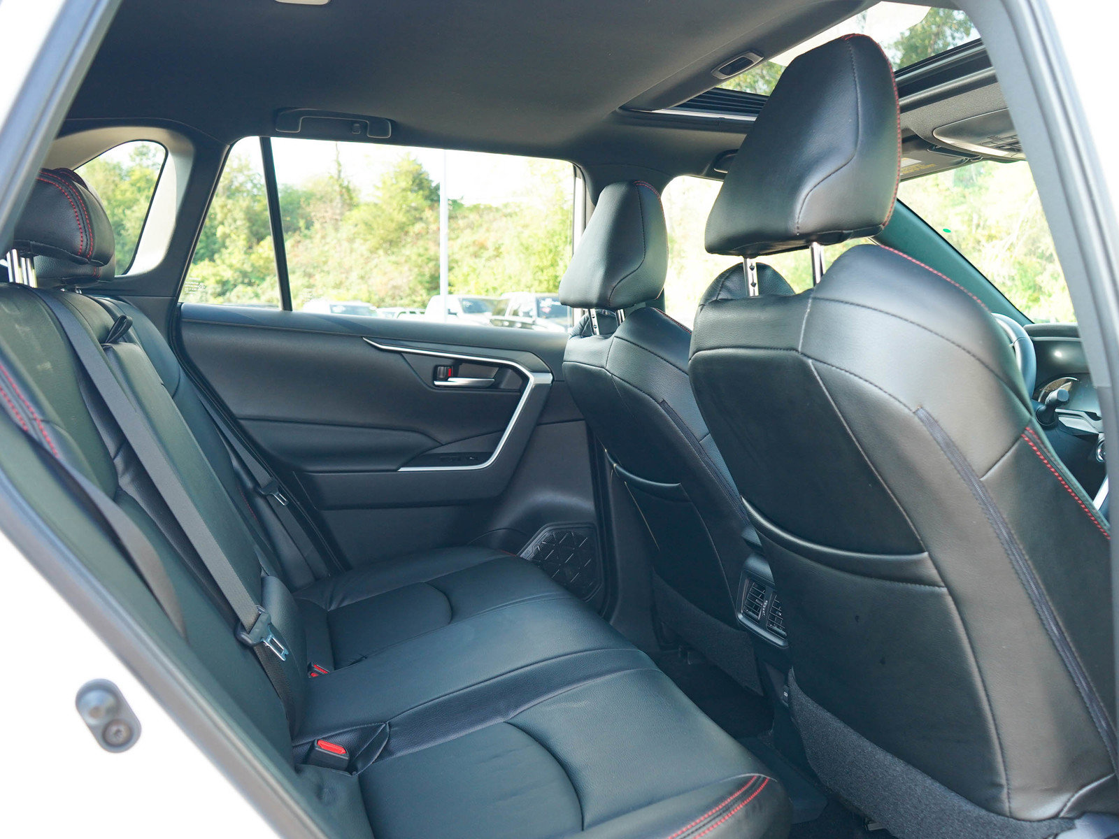 Used 2024 Toyota RAV4 SE w/ Weather & Moonroof Package AWD/4WD image 12