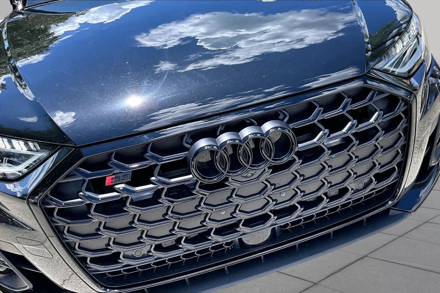 Used 2022 Audi S8 w/ S8 Executive Package AWD/4WD image 30