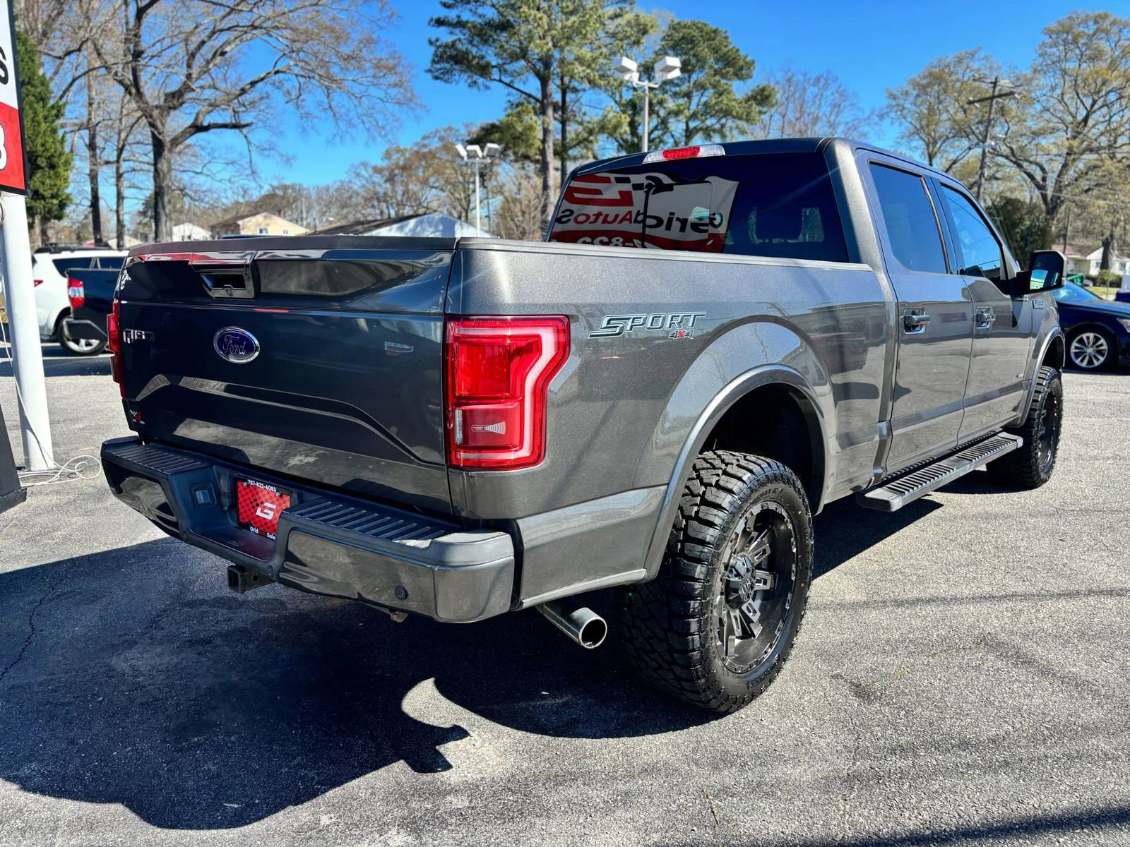 Used 2016 Ford F150 Lariat w/ Equipment Group 502A Luxury AWD/4WD image 3