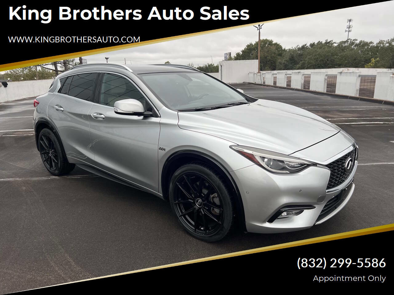 Used 2018 INFINITI QX30 Premium w/ Navigation Package image 1