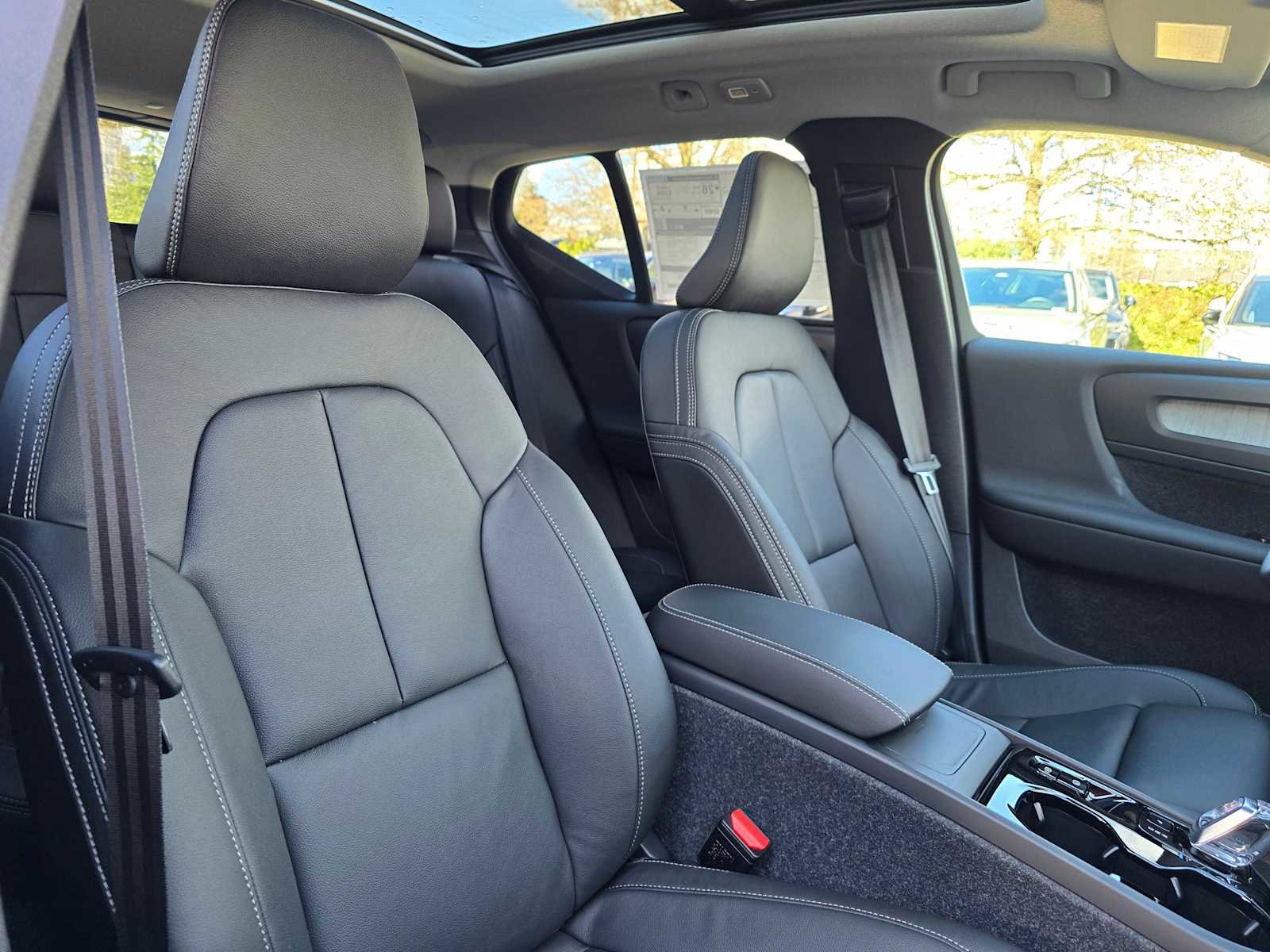 New 2026 Volvo XC40 B5 Plus w/ Protection Package Premier image 11