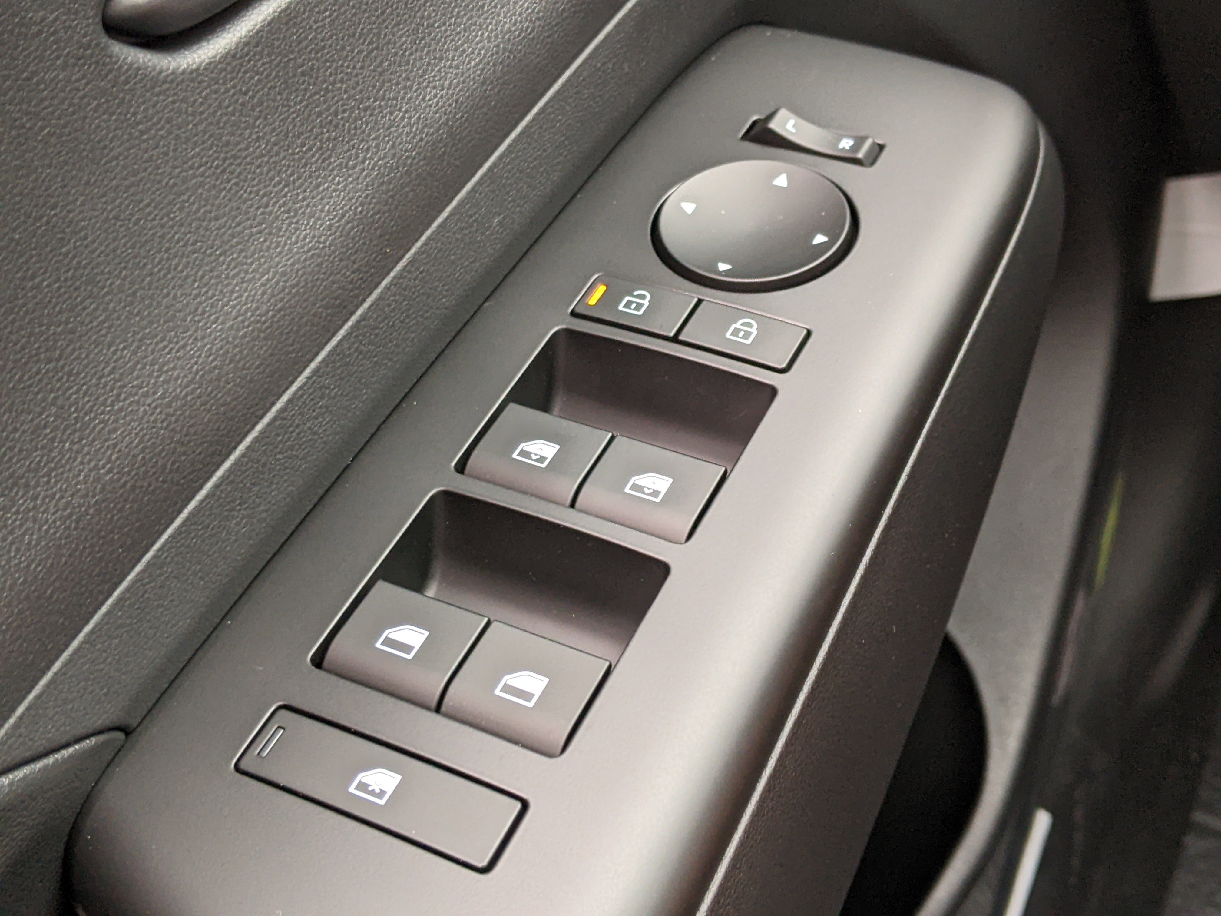 New 2025 Hyundai Kona SEL image 20