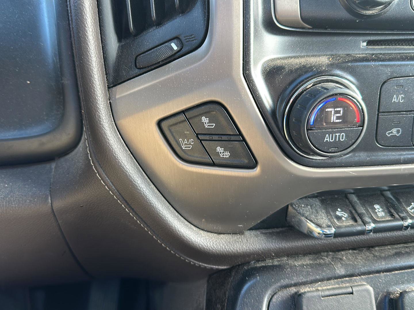 Used 2015 GMC Sierra 1500 Denali w/ Driver Alert Package AWD/4WD image 22