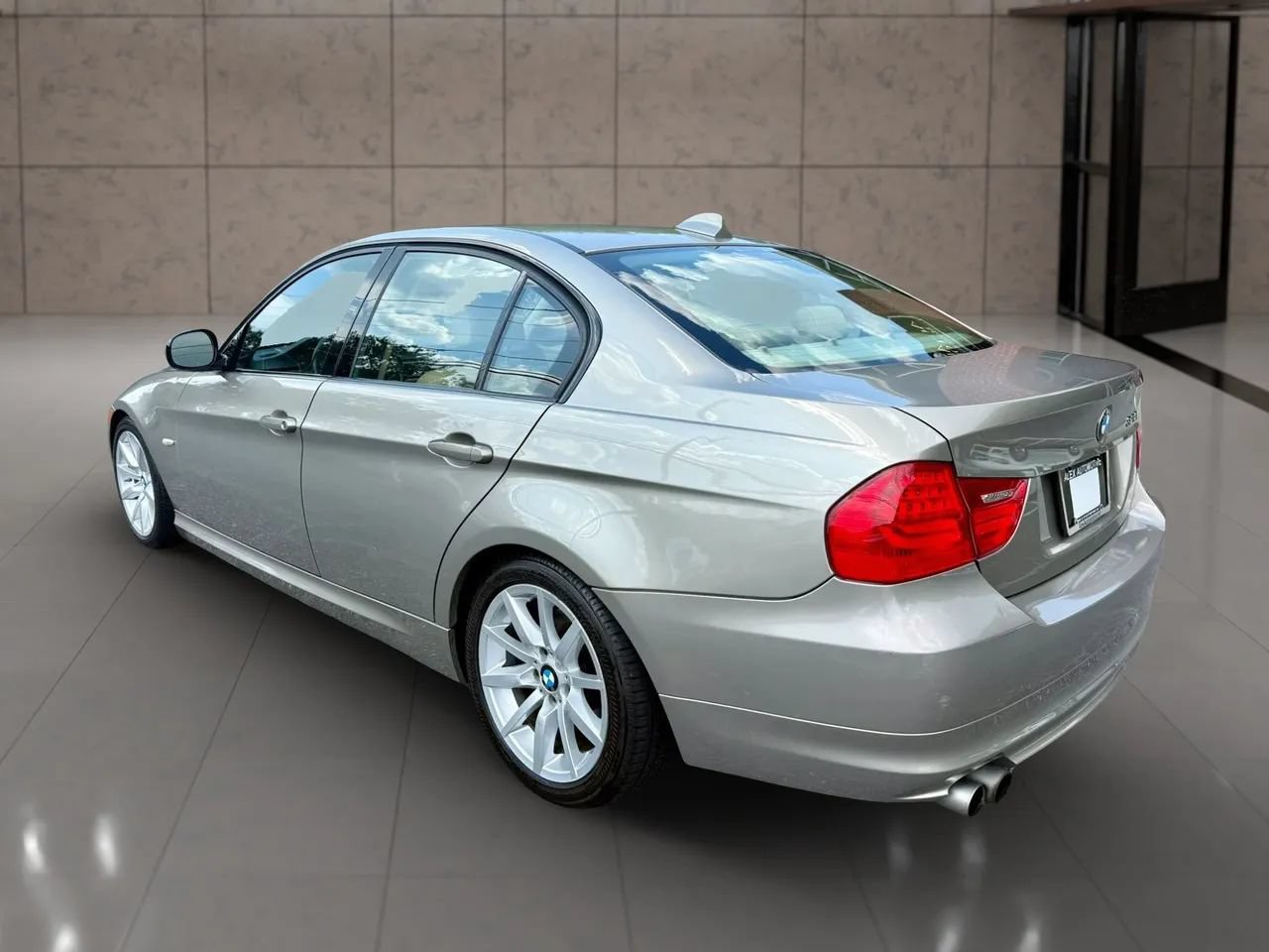 Used 2009 BMW 328i Sedan RWD image 5