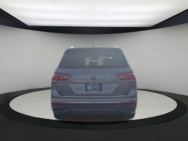 Certified 2023 Volkswagen Tiguan SE w/ Panoramic Sunroof Package image 6