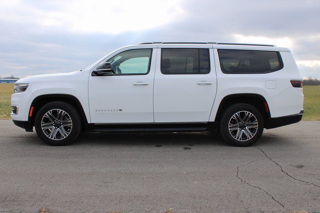 Used 2024 Jeep Wagoneer L Series II image 4