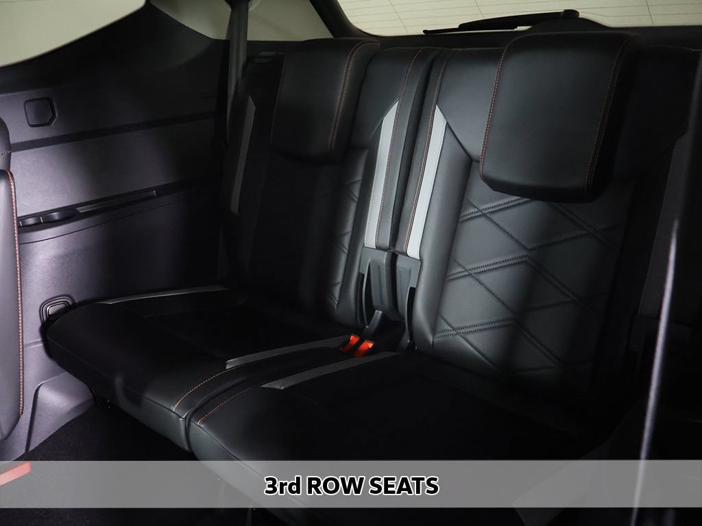 Used 2024 Volkswagen Atlas Peak Edition SE AWD/4WD image 8