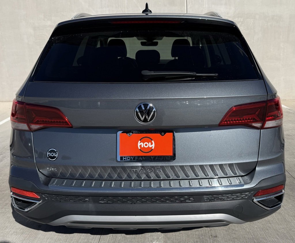 Certified 2023 Volkswagen Taos SE image 4