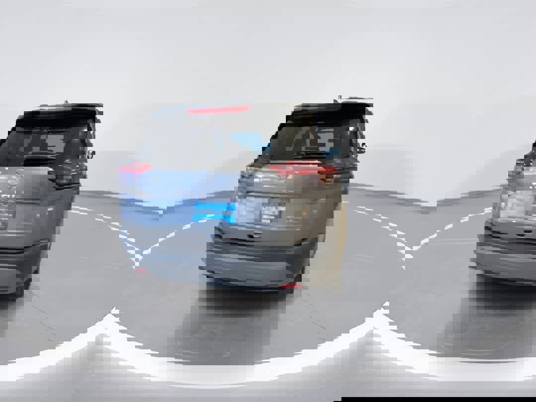 Used 2023 Nissan Rogue SV image 7