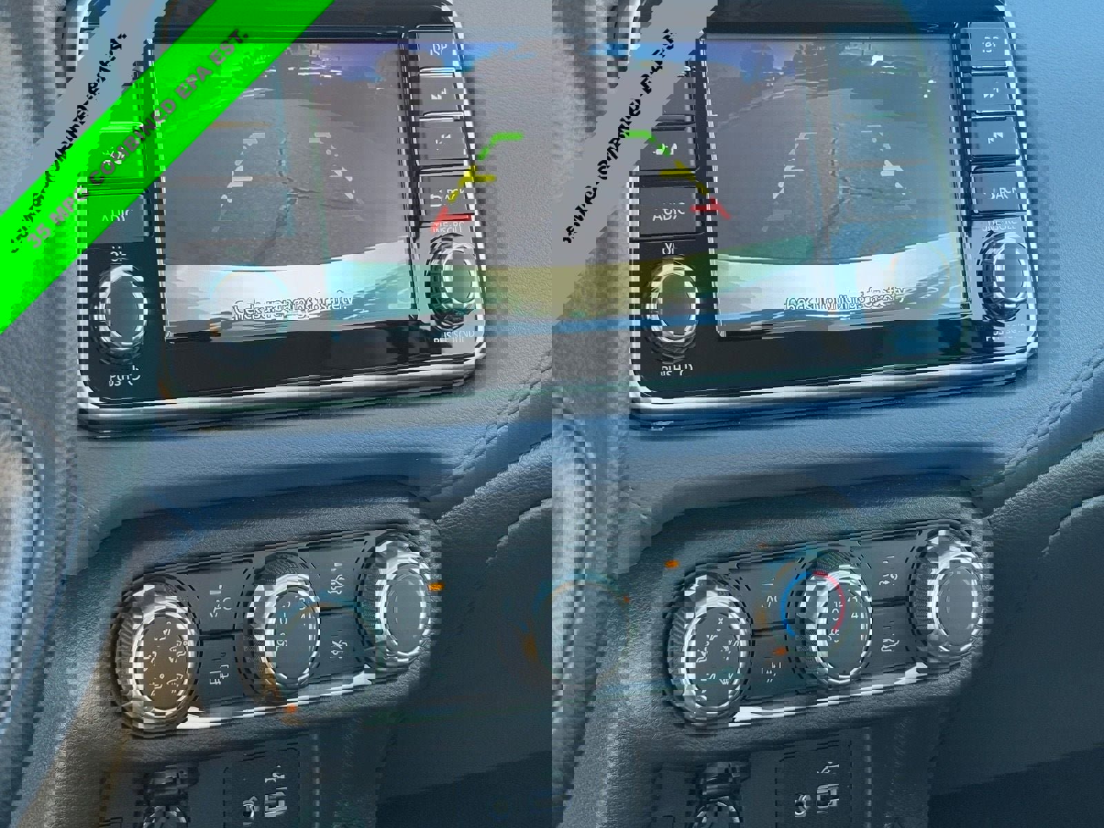 Used 2025 Nissan Versa SV image 23