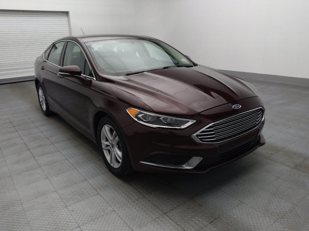 Used 2018 Ford Fusion SE w/ Fusion SE Technology Package FWD image 13