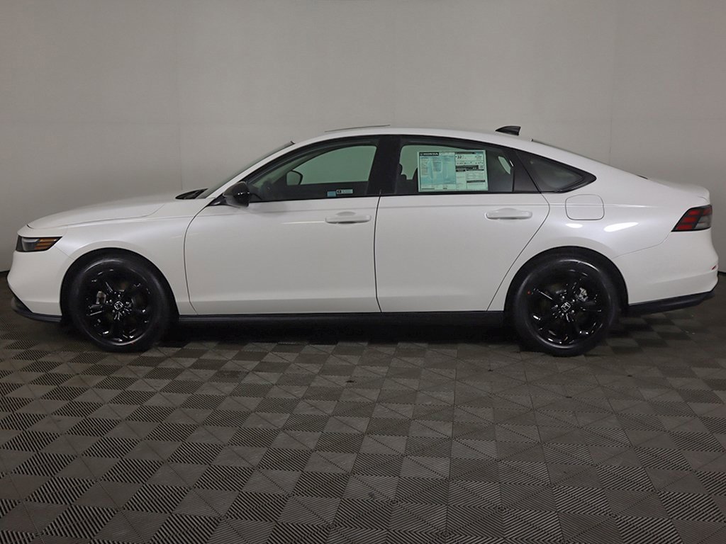 Certified 2025 Honda Accord SE image 17