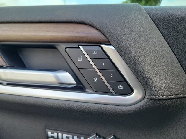 New 2026 Chevrolet Silverado 1500 High Country w/ Technology Package AWD/4WD image 22