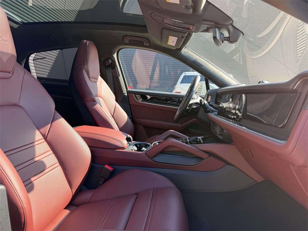 New 2026 Porsche Cayenne Turbo image 17