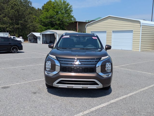 Used 2023 Mitsubishi Outlander SEL AWD/4WD image 2