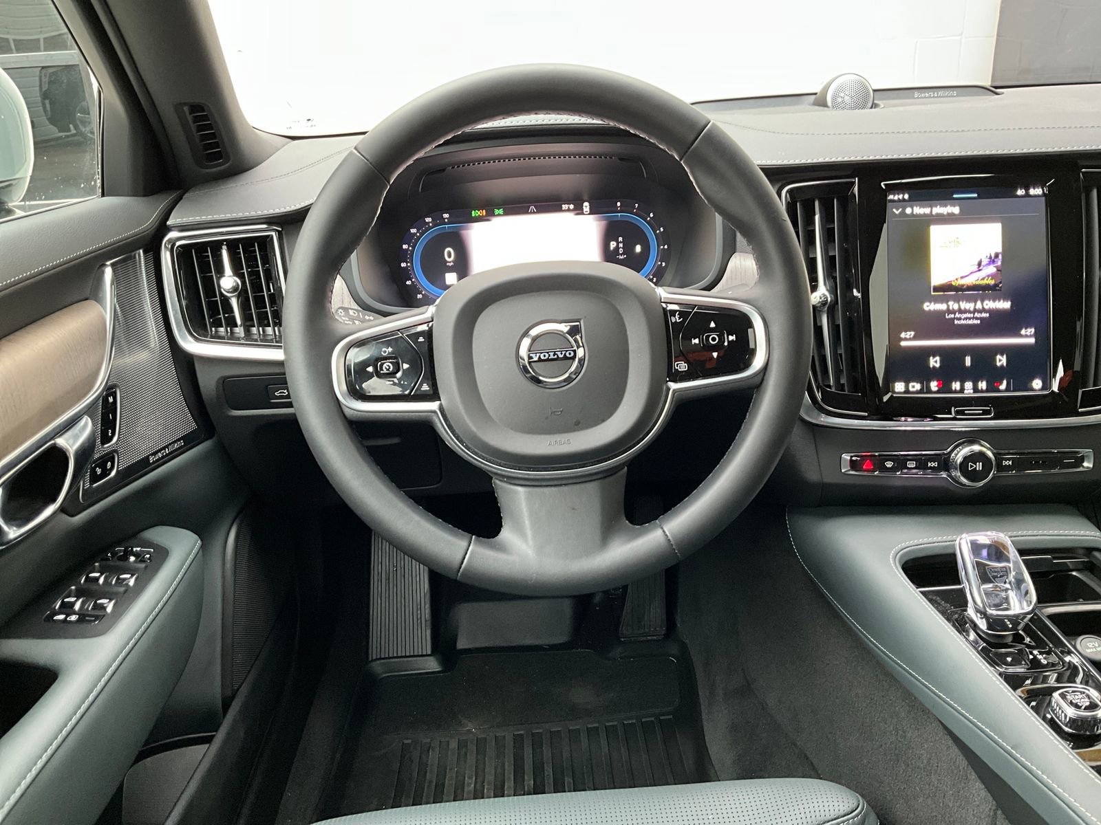 Certified 2024 Volvo S90 B6 Ultimate w/ Protection Package Premier image 16