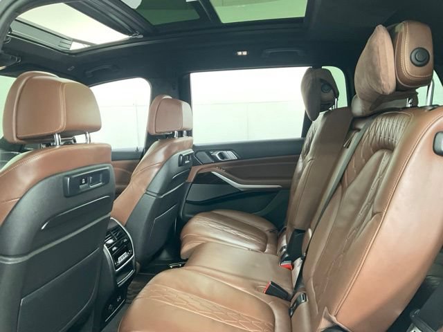 Used 2020 BMW X7 M50i w/ Dynamic Handling Package AWD/4WD image 29