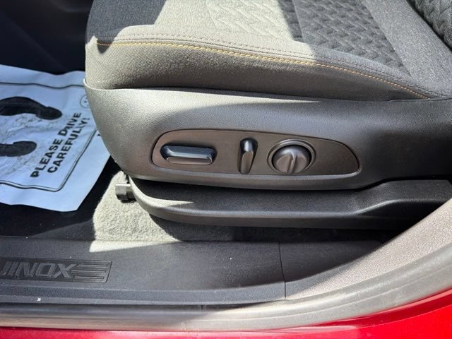 Used 2024 Chevrolet Equinox LT AWD/4WD image 11