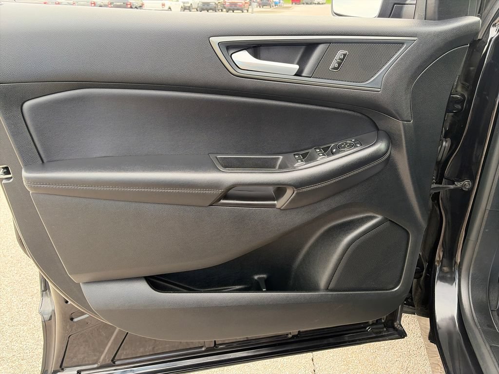 Used 2024 Ford Edge SE w/ Black Appearance Package AWD/4WD image 13