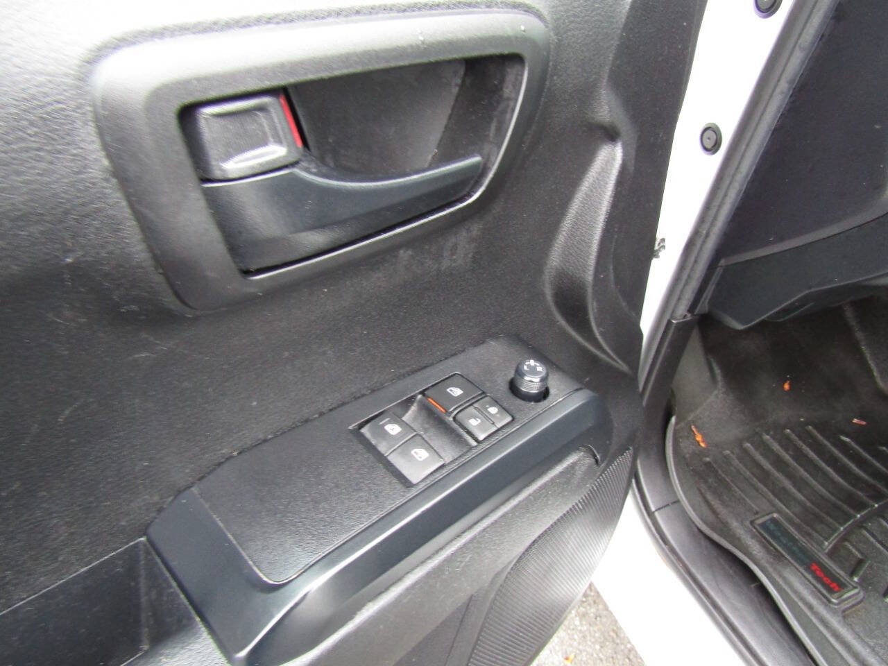 Used 2021 Toyota Tacoma SR RWD image 22