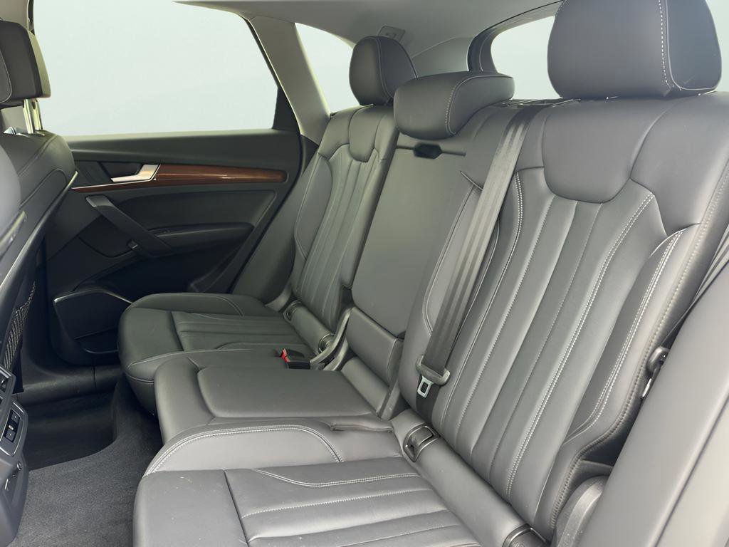 Used 2023 Audi Q5 e Premium w/ Convenience Package AWD/4WD image 37