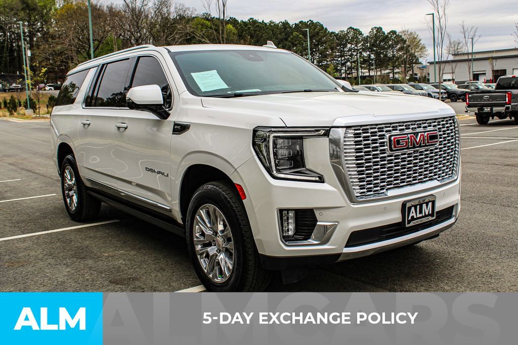 Used 2023 GMC Yukon XL Denali image 4